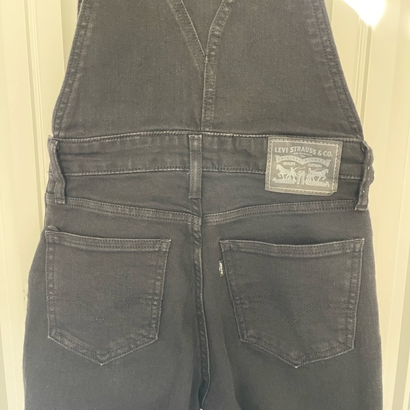 Levi’s Black Women's Denim Overalls - Picture 7 of 13